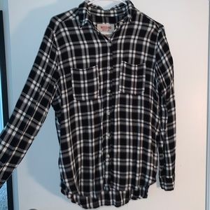 Flannel long sleeve button up